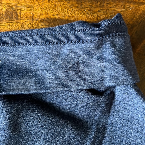 Lululemon In The Flow Crop ll Size 4 - Picture 9 of 16